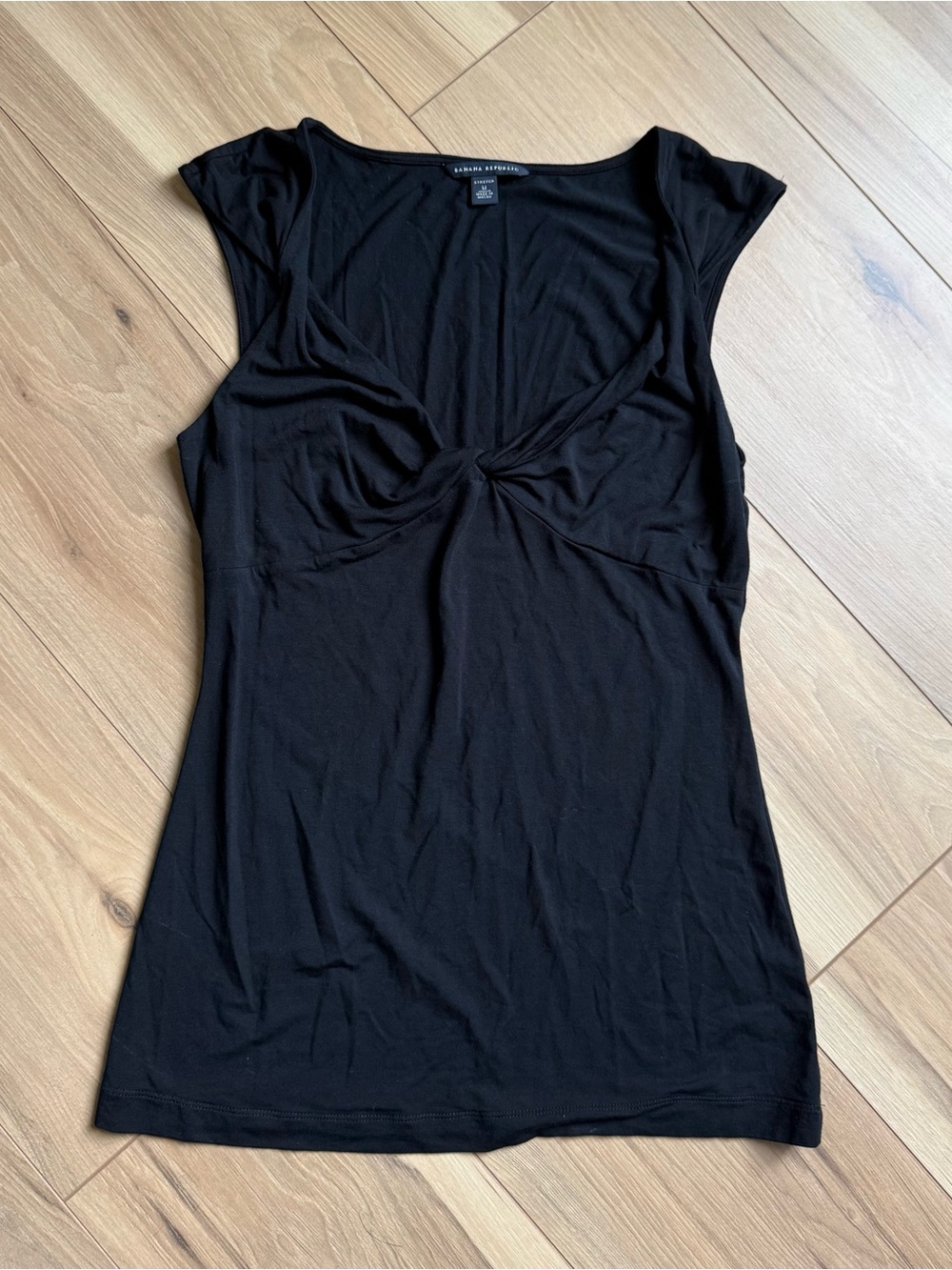 Banana Republic Black Twist-Front Tank Top 
Retro 90’s style